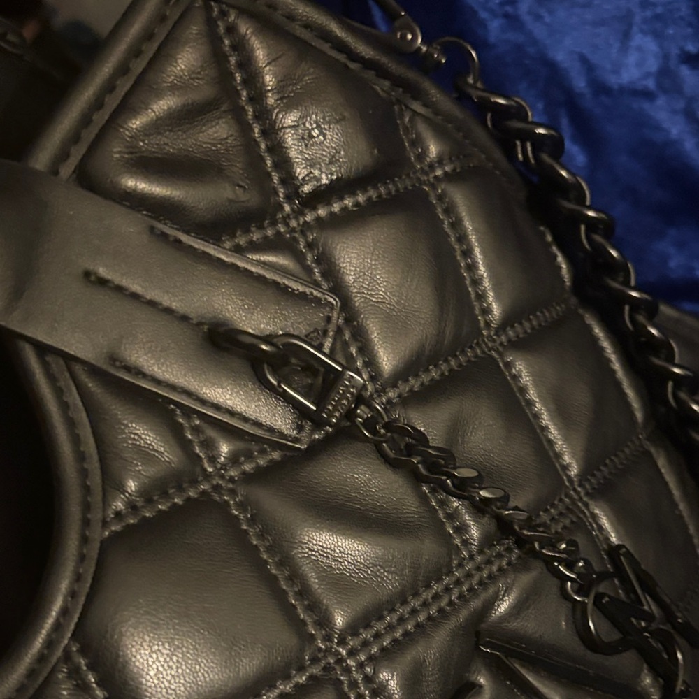 STEVE MADDEN Bfaire Quilted Tote Bag in Black Handbag - Picture 11 of 13